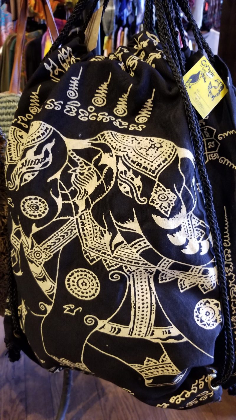 人気のタイの伝統のタトゥーサクヤン柄のＴシャツ今年も入荷しました 