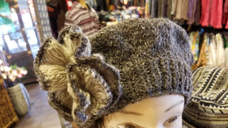 手編みのベレー帽